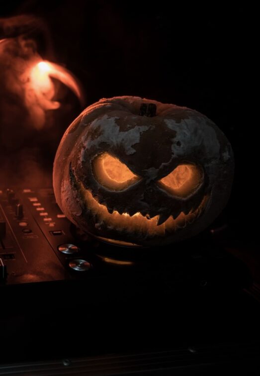 Spooky Pumpkin on DJ Turntables